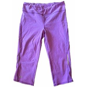 Under Armour Women's Mid Rise ‎ Cropped Athletic Work Out Leggings Size Medium